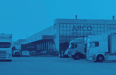Arco Spedizioni Corriere Trasporto Merci Spedizioni Merci